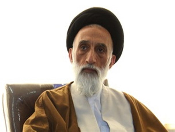 مسئولین نباید نسبت به نیازهای مردم بی توجه باشند/ مردم با بصیرت خود مانع از نفوذ فتنه گران می شوند