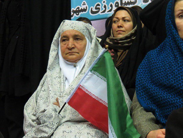 9 دی بار دیگر با حماسه حضور مردم رقم خورد/ملت ایران در 9 دی فتنه و فتنه گران را به زباله دان تاریخ سپردند/ تصاویر ناب حضور حماسی مردم در روز بصیرت کردستانی ها
