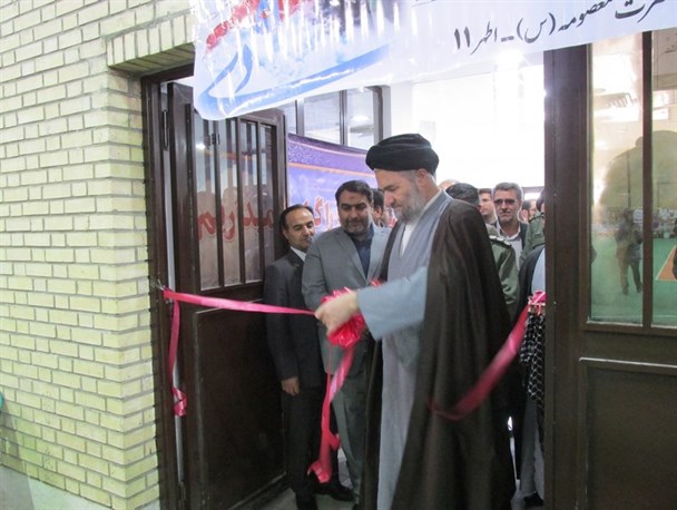 نمایشگاه محصولات اقتصاد مقاومتی در خمین افتتاح شد