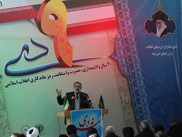دشمنان در براندازی نظام دچار اشتباه محاسباتی شدند/کاهش بودجه نظامی کشور منجر به تضعیف نظام می شود