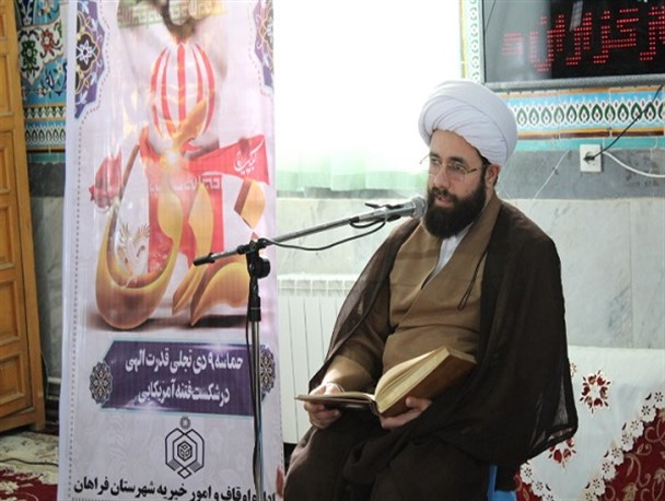روشنگری رهبری آتش فتنه را خاموش کرد/در فتنه حق و باطل درهم‌آمیخته می‌شوند