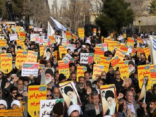 طنین "مرگ بر فتنه‌گر" در دیار قومس/ میثاق امت با ولایت در راهپیمایی ۹ دی