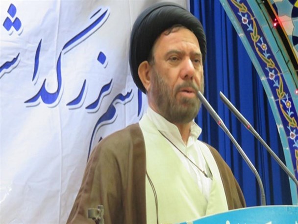 امام جمعه بندر دیر: فتنه دی ماه ۸۸ حاصل سال‌ها برنامه‌ریزی دشمن بود
