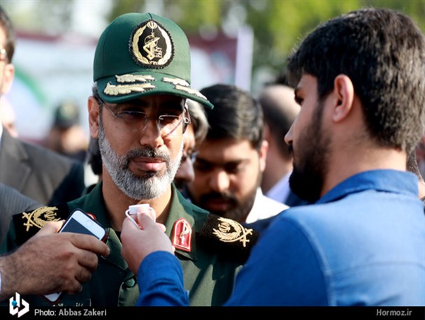 مسئولین فقط به فکر خدمت گذاری به مردم باشند