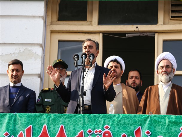 تأسیس ۶۰ بنیاد و مؤسسه آمریکایی برای ایجاد کودتاهای مخملی/ تنها امید دشمن وجود شخصیت های نفوذی در کشور است