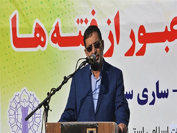 نفوذ رخنه بی‌صدای دشمن در براندازی نرم انقلاب/ مسئولان به فکر حل مشکلات مردم باشند