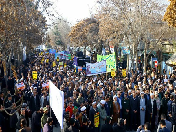 بدبینی مردم به مسئولان توطئه دشمنان است/ فتنه ۸۸ برای مقابله با نظام بود