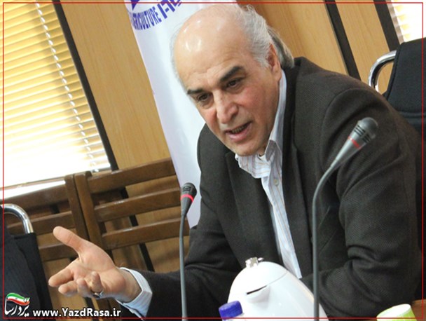 نشست خبری رئیس اتاق بازرگانی، صنایع، معادن و کشاورزی استان یزد با اصحاب رسانه از دریچه دروبین