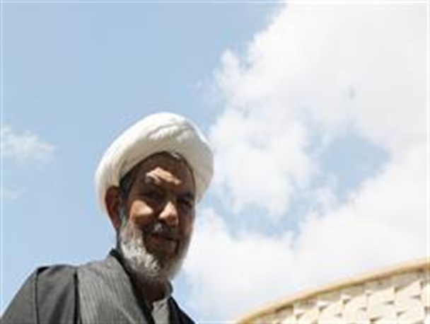 مردی که هیچ گاه با خاتمی دست نداد