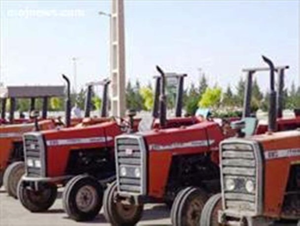 60 دستگاه تراکتور در شهرستان مهران صاحب پلاک راهنمایی و رانندگی شدند