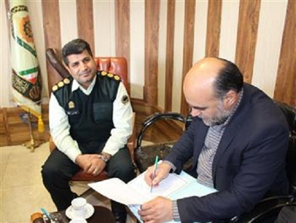 تفاهم نامه همکاری بین آموزش و پرورش و نیروی انتظامی شهرستان طرقبه شاندیز امضا شد