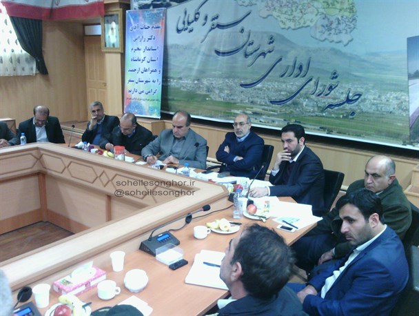 صنعت هنر فرش سنقروکلیایی در اولویت قرار گیرد