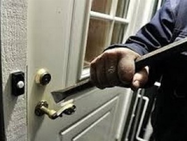 سارقین منازل رباط کریم و پرند دستگیر شدند