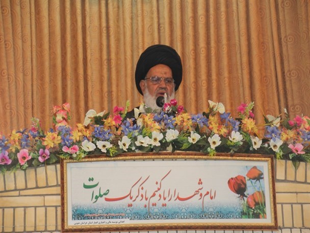 کاندیداها و طرفدارانشان از تخریب یکدیگر بپرهیزند/نتایج تحریم خودکفایی ملت ایران بود
