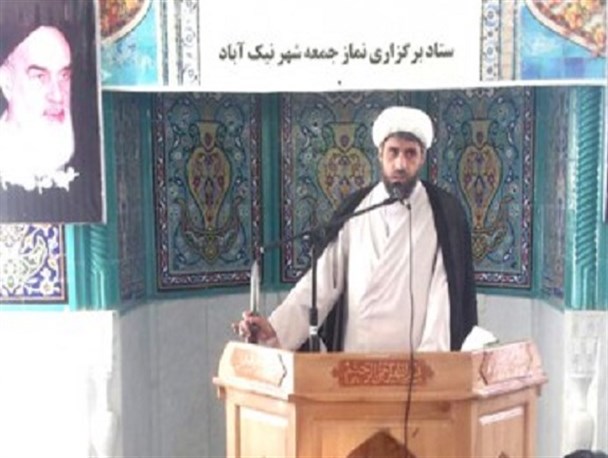 انقلاب اسلامی یک تنه در برابر استکبار جهانی ایستاد