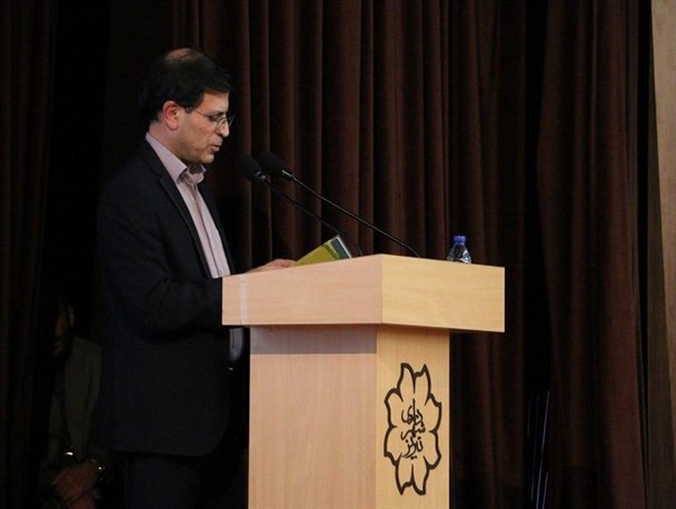 هیچ هجومی نمی‌تواند به مانند شعر طنز انتقادی در جامعه تاثیرگذار باشد/ می‌خواهم درباره‌ی زوایای پنهان اشعار کریمی مراغه‌ای مطالبی بنویسم
