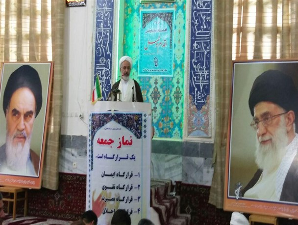 دشمنان از طریق شبکه های مجازی بدنبال جذب جوانان هستند