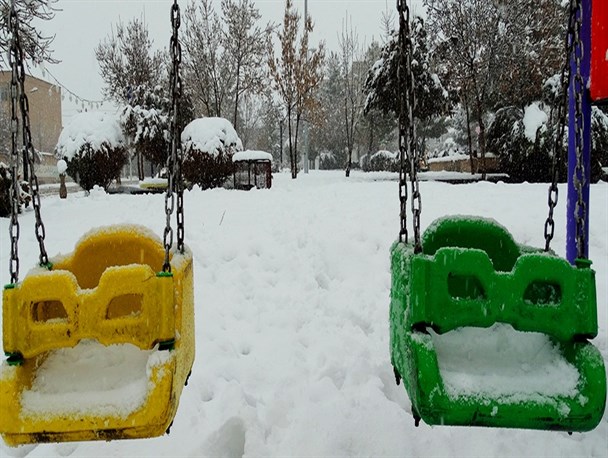 جلوه‌هایی دیدنی از الشتر در یک روز برفی