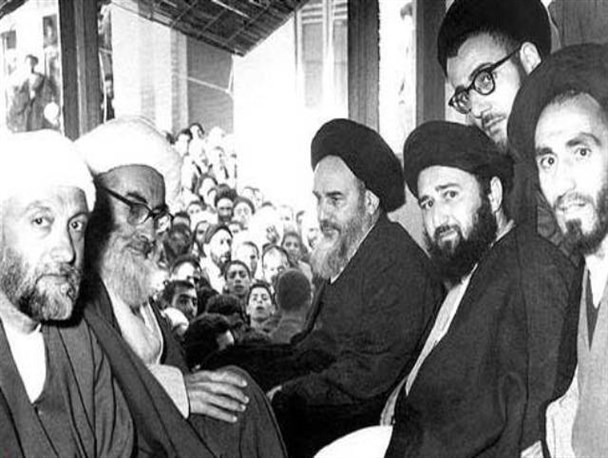 ناکامی شاه در اجرای خواسته‌های آمریکا با موضع‌گیری امام خمینی(ره)