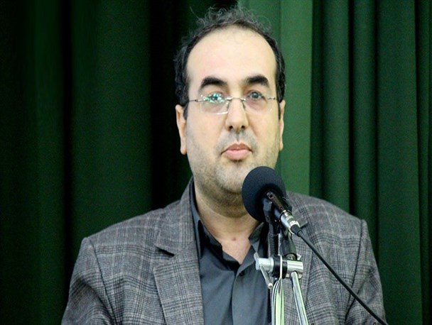 برف‌روبی معابر عمومی و خیابان‌های اهر/ مردم از پارک خودروها در کنار خیابان‌ها خودداری کنند