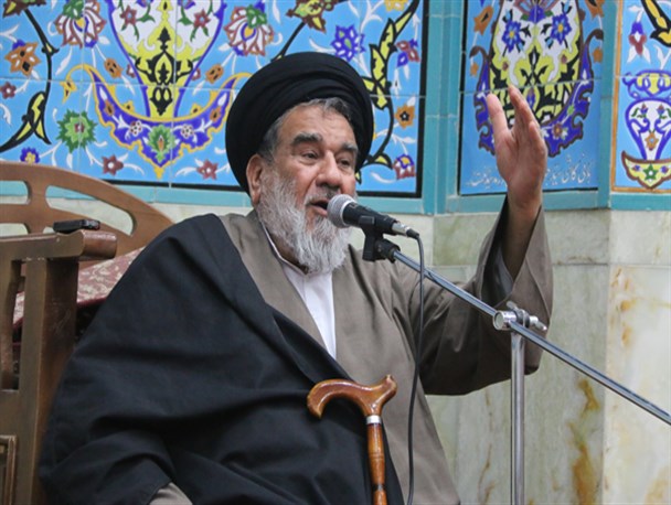 دشمن درصدد ضربه به جایگاه فرهنگی و سیاسی مساجد است