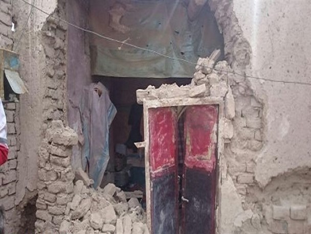 ریزش یک ساختمان مسکونی در شهرستان میرجاوه