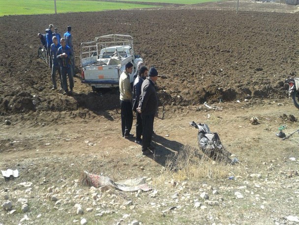 واژگونی وانت پیکان در اسلام آباد غرب یک کشته برجای گذاشت+ تصویر