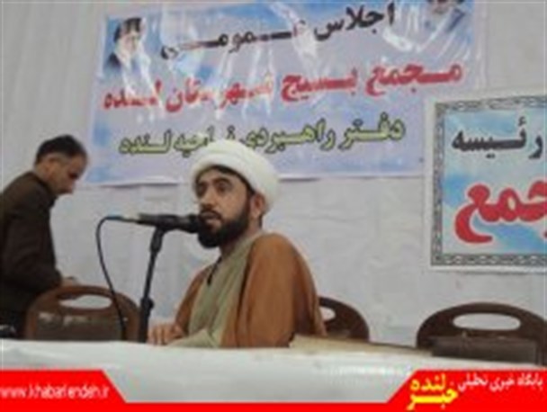 شبکه های ماهواره به دنبال تسخیر ذهن و قلب جوانان مومن و مذهبی ایرانی هستند
