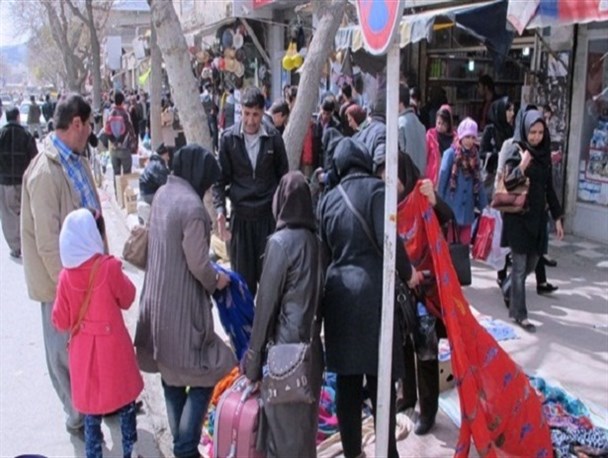 دستفروشان شب عید و عیان شدن بیکاری مفرط در کردستان