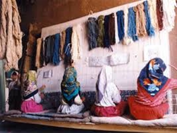 ارائه خدمات بیمه ای و تسهیلات بانکی، مهمترین خواسته قالیبافان ملکانی