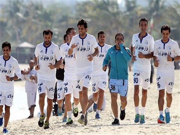 گزارش تمرین استقلال انتقاد از یک پرسپولیسی!