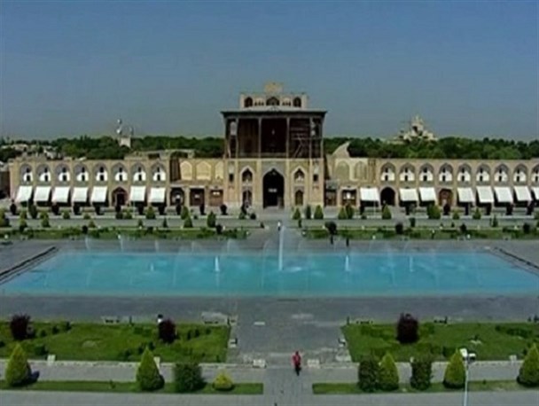 نصف جهان برای استقبال از نوروز محیا می شود