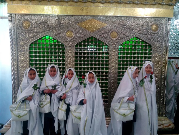 جشن تکلیف دانش‌آموزان دختر طرقبه شاندیز+تصویر