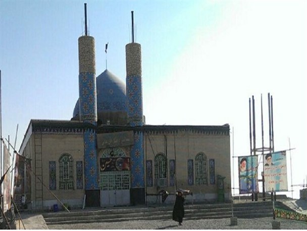 یک روز زیبا در جوار بقعه متبرکه امامزاده فضل ابن عباس(ع) منوجان/تصاویر