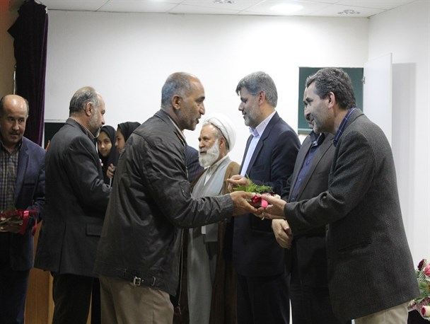 خیرین مدرسه‌ساز خلیل‌آباد تجلیل شدند + تصاویر