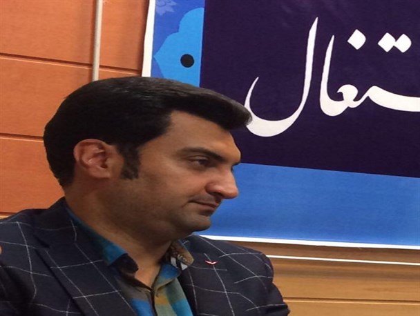 عامل چکه کردن آب از طبقات کلینیک؛عدم عایق بندی صحیح لوله های خروجی اسپیلت در سقف است