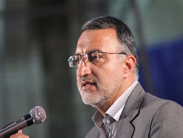 ایجاد و فعال سازی مشاغلی خانگی یکی از  بنیان های اقتصاد مقاومتی است/ در حالی که شرکت های داخلی وجود دارند با خارجی ها قرارداد بسته می شود