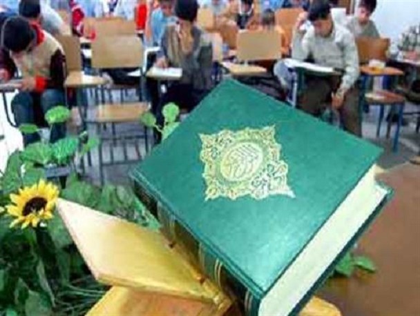 اجرای «وقف مشارکتی» با هدف خودکفایی برنامه‌های قرآنی دانش آموزی طرقبه- شاندیز
