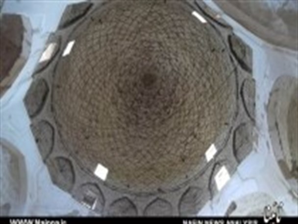 کتیبه ای متعلق به سال ۷۰۰ هجری قمری در مسجد تاریخی باباعبدالله وجود دارد
