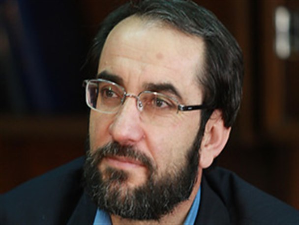 واکنش محمدصادقی به شایعه عدم ثبت نامش در انتخابات آتی مجلس/ نماینده در تعطیلات نوروز کجا رفت؟