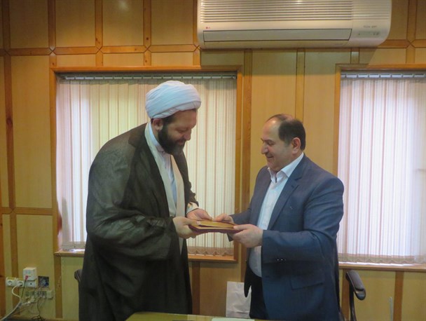 اعتبار نامه نمایندگی حجت الاسلام محمدمهدی افتخاری به وی اعطا شد