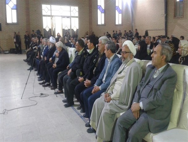 انجمن ادبی نطنز با ۱۰۰ عضو همچنان پویا و فعال است