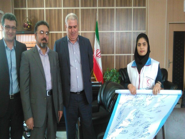 مسئولان ابهر به کمپین «نه به تصادفات جاده‌ای» پیوستند