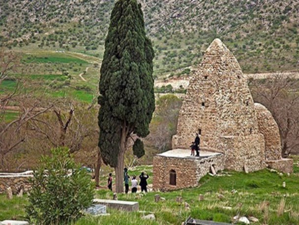 جاذبه های گردشگری دالاهو/ از روستای دیدنی شالان تا مجموعه قلعه یزدگرد