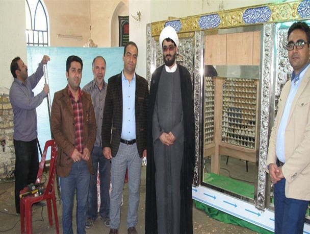 ضریح جدید امامزادگان یحیی و طاهر مزید آباد نطنز نصب شد+ تصاویر