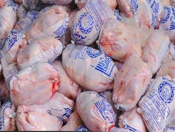 توزیع روزانه ۱۰۰ تن مرغ گرم به صورت مستمر در استان زنجان