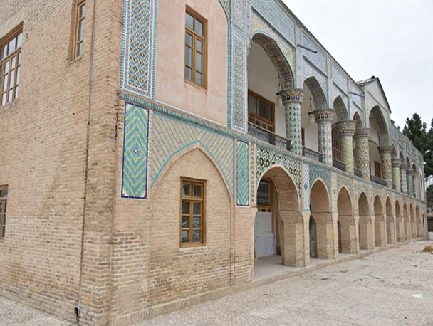 عمارت و موزه مردم شناسی مفخم بجنورد