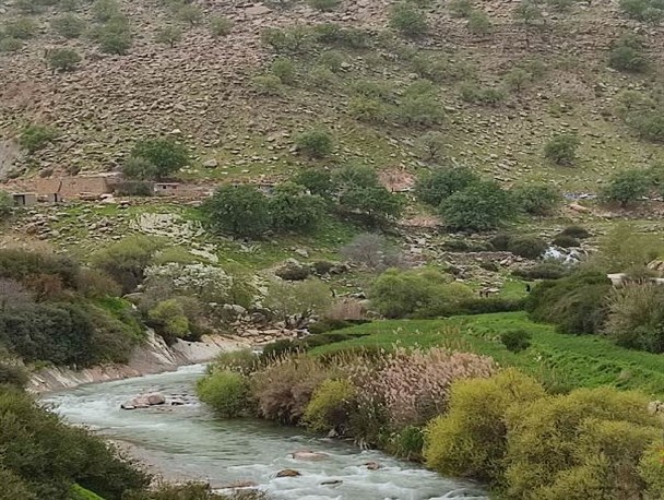 جاذبه های طبیعی و حیرت انگیز سبزه و برف در لنده