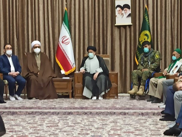 رییس جمهور با خانواده‌های شهدای مدافع حرم دیدار کرد