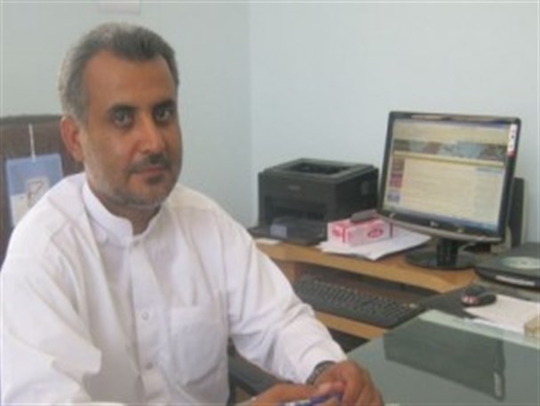 طرح ساماندهی سایبان ها و رنگ آمیزی درب مغازه های خاش آغاز شد + تصاویر